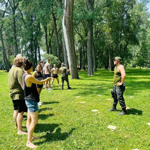 activité extérieure en équipe au Team building Boot Camp